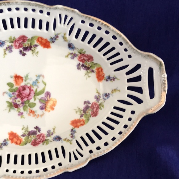 Vintage Reticulated Oval Fruit Bowl Floral with Gold Trim - Picture 3 of 10